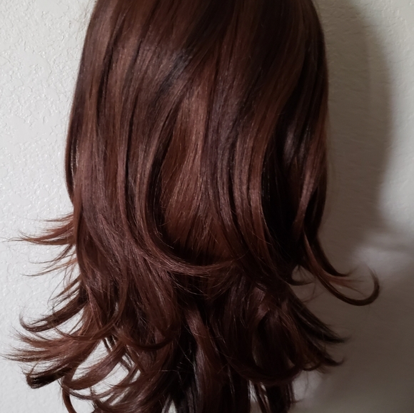 BRAND NEW WOMANS BROWN WIG - Picture 2 of 7